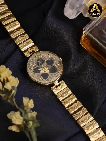 ساعة نسائية LOUIS VUITTON ماستر كوبي.
