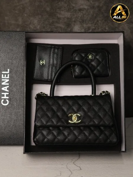شنطة نسائية CHANEL.