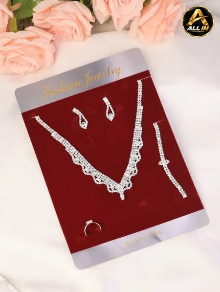 طقم أكسسوارات رسمية.