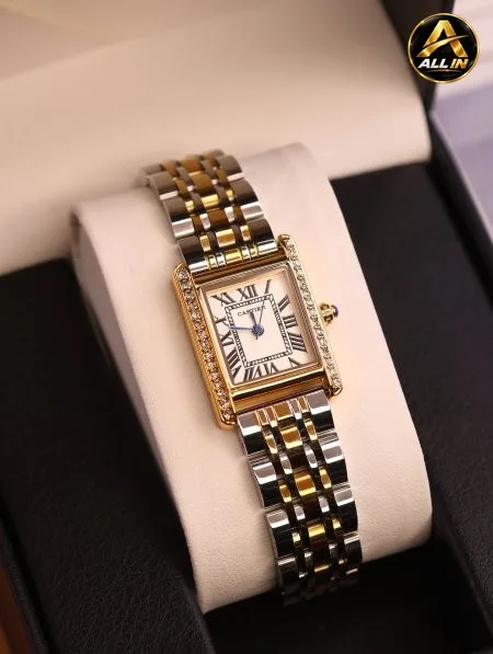 ساعة Cartier.