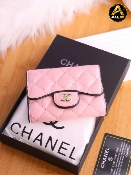 جزدان شانيل (Chanel).