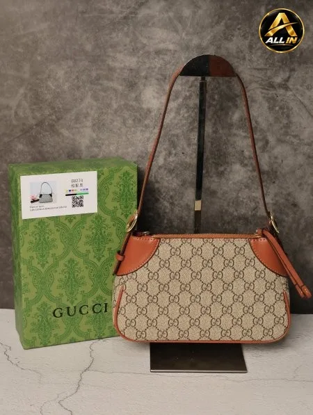 شنطة نسائية GUCCI.