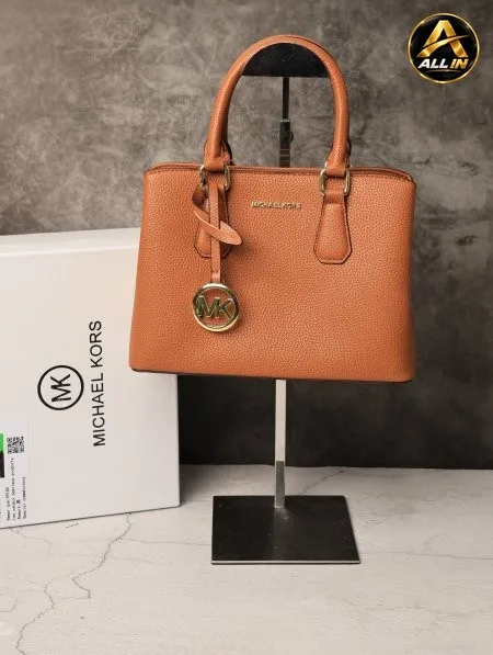 شنطة نسائية MICHAEL KORS.