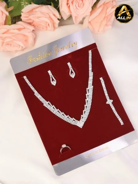 طقم أكسسوارات رسمية.