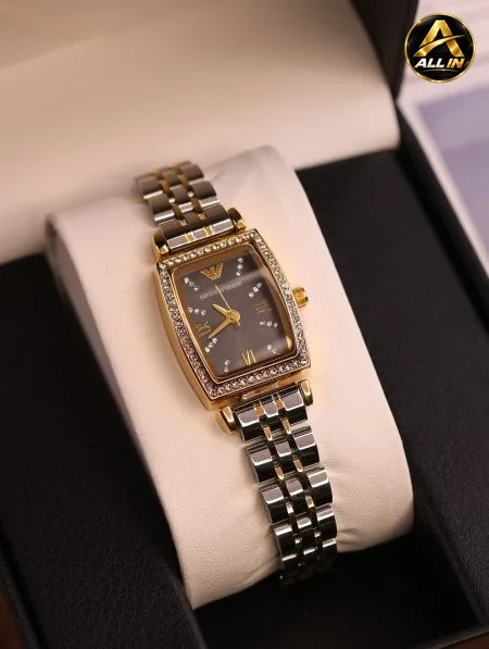 ساعة Emporio Armani.