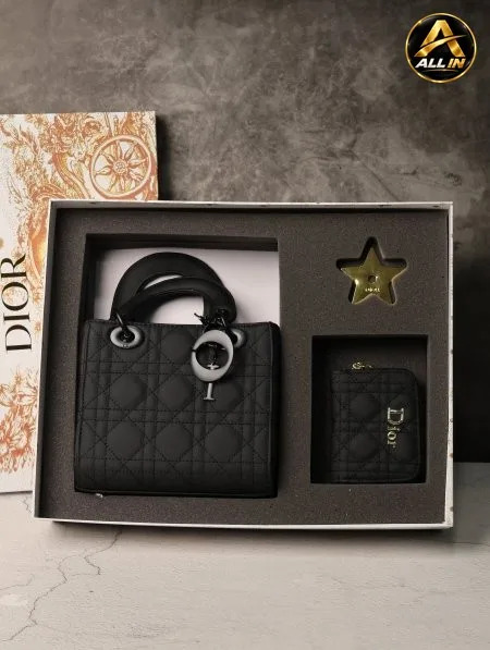 طقم شنطة نسائية DIOR.