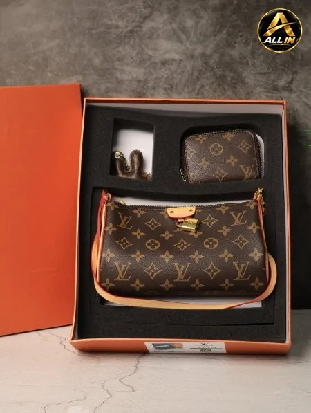 طقم شنطة نسائية LOUIS VUITTON.