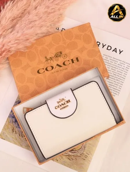 جزدان COACH / مرفق بعلبة.