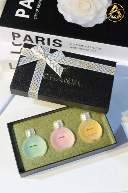 طقم عطر 3 علب من CHANEL.
