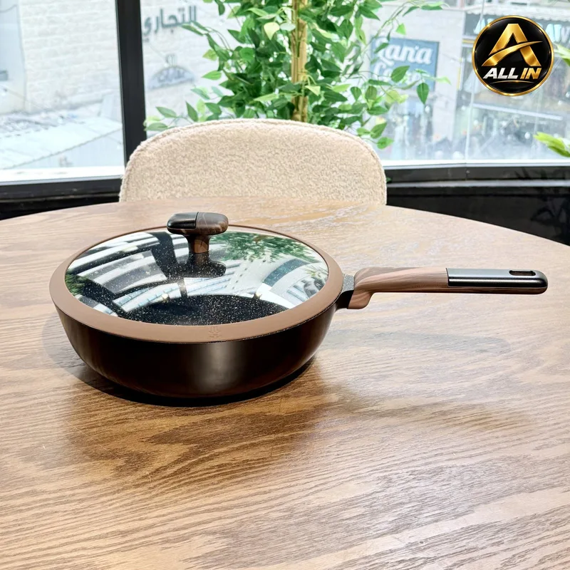 مقلاة مع غطاء اسود خشبي 28 سم 3406