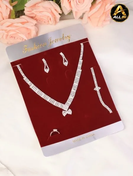 طقم أكسسوارات رسمية.