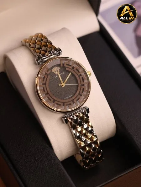 ساعة Versace.