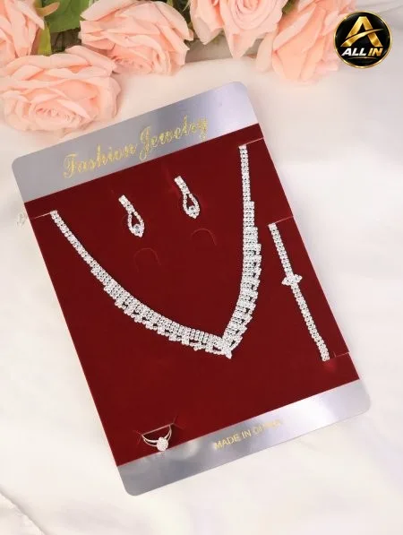 طقم أكسسوارات رسمية.