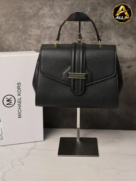 شنطة نسائية MICHAEL KORS.
