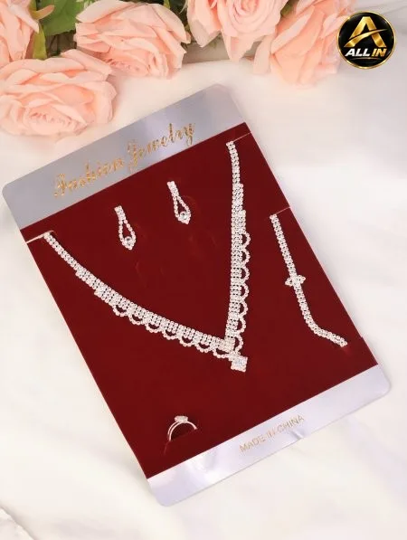 طقم أكسسوارات رسمية.