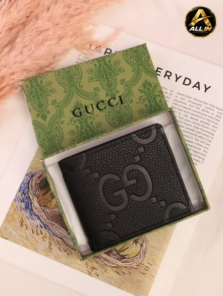 جزدان GUCCI / مرفق بعلبة.