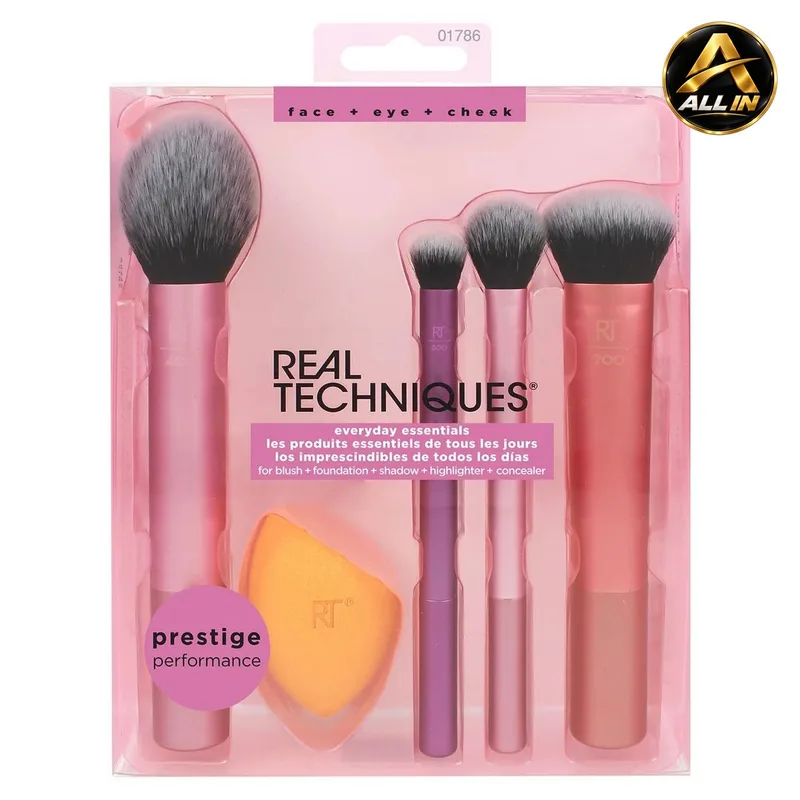 طقم Everyday Essentials Real Techniques